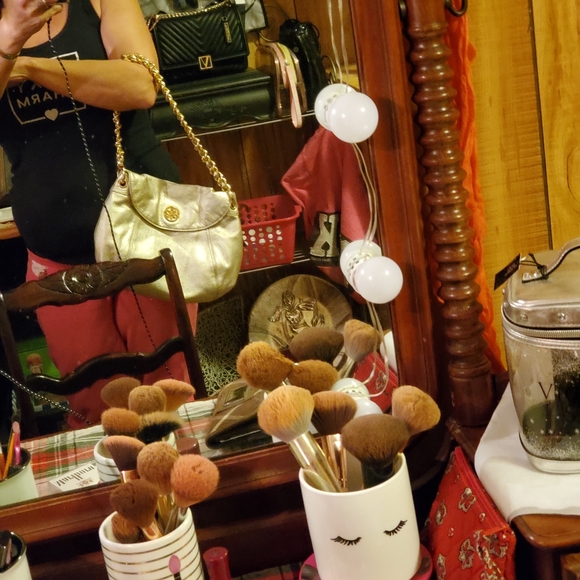 High end handbag SOLD - Picture 2 of 7